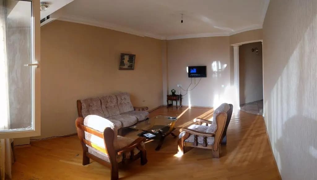 Hause #11 - main photo