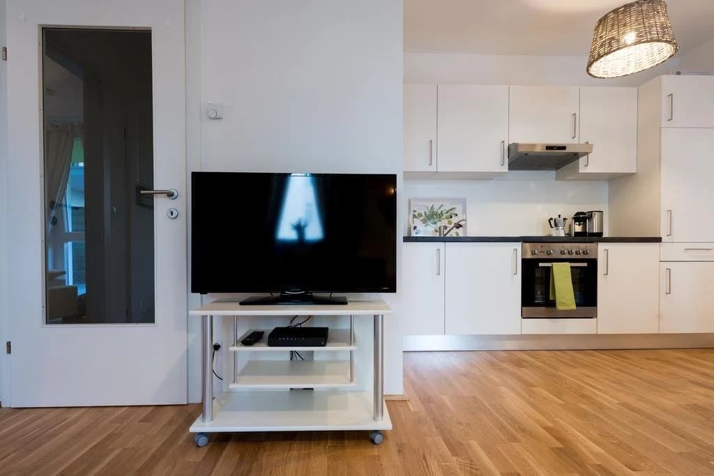 Beautiful Home - Garden Apartment - photo 2