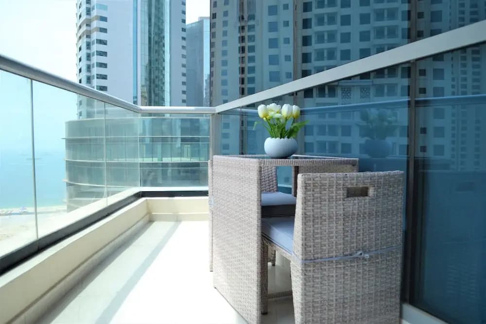 Ascapes Bay Central West Tower - photo 16