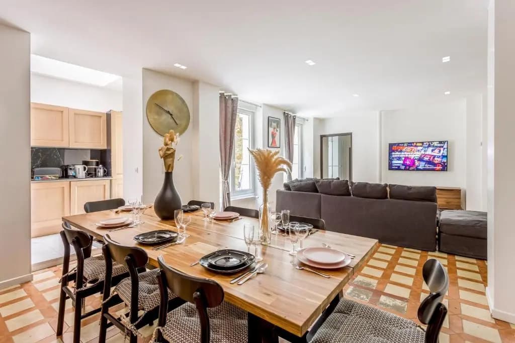 180 Suite Eden, Luxury Apt at Sacre Coeur - photo 12