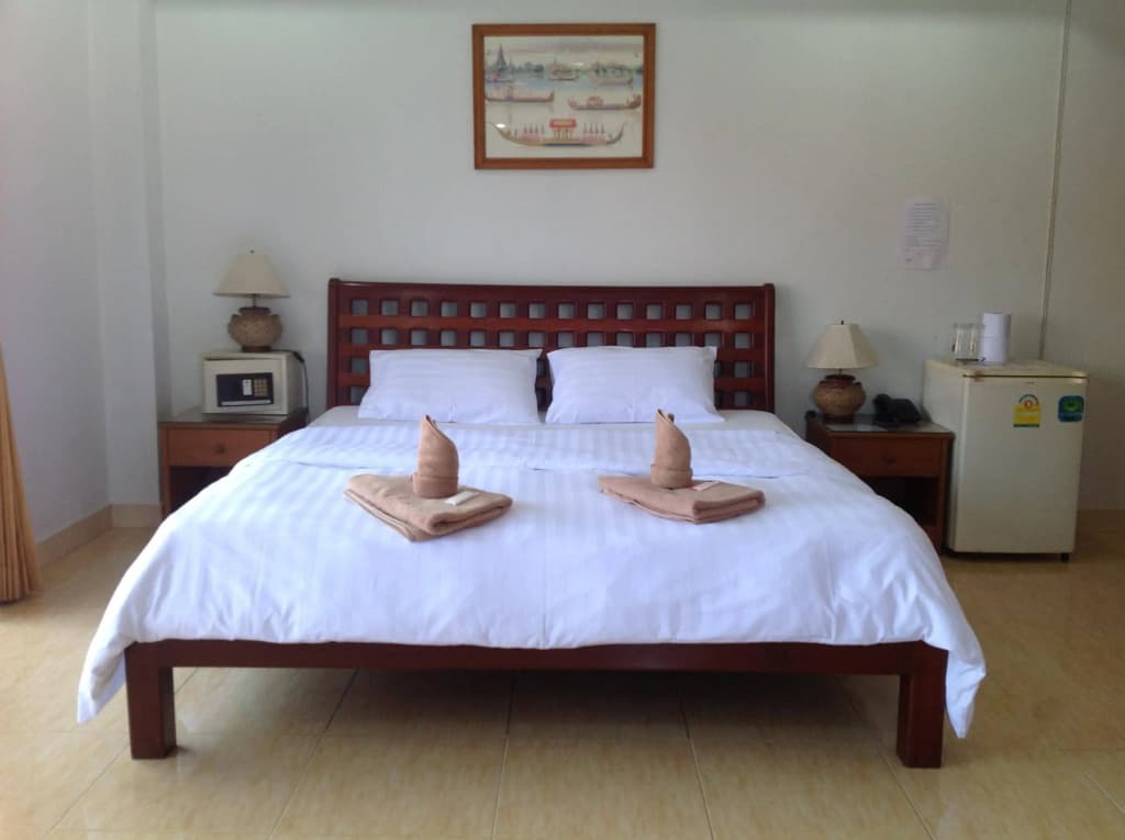 Elephant Guesthouse - photo 3