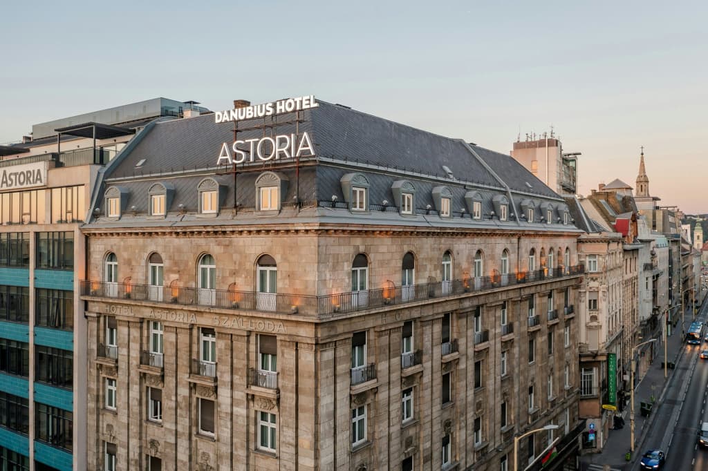 Danubius Hotel Astoria City Center - photo 1
