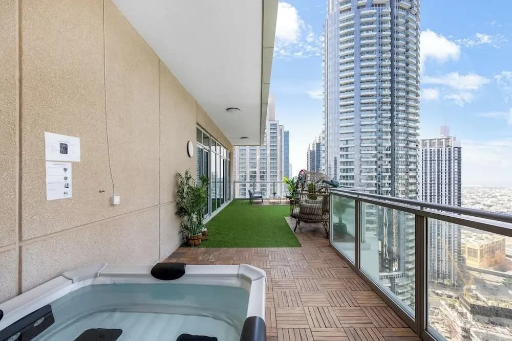 Durrani Homes - Alluring 5BR Penthouse with Burj Khalifa and Fountain View - photo 11