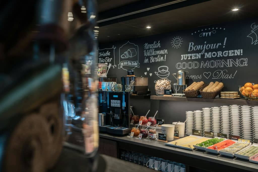 Motel One Berlin-Alexanderplatz - photo 26