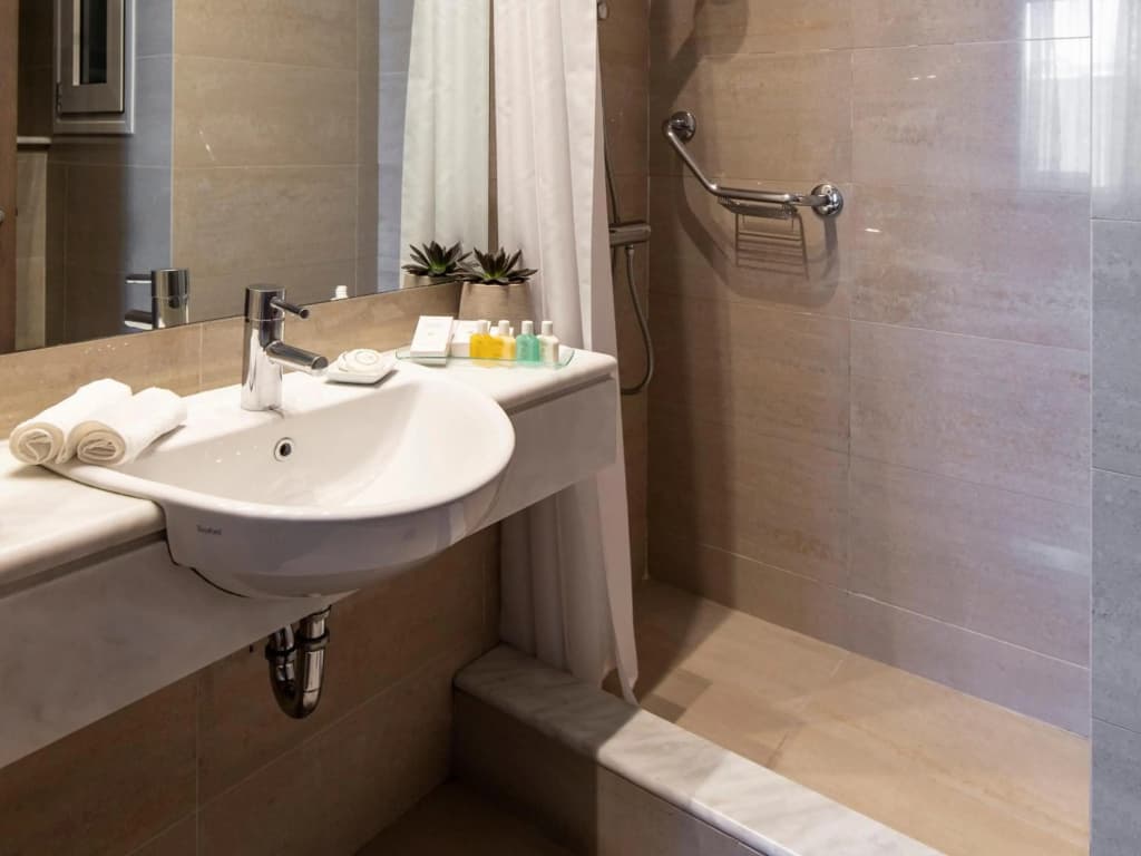 Amalia Athens Hotel - photo 10