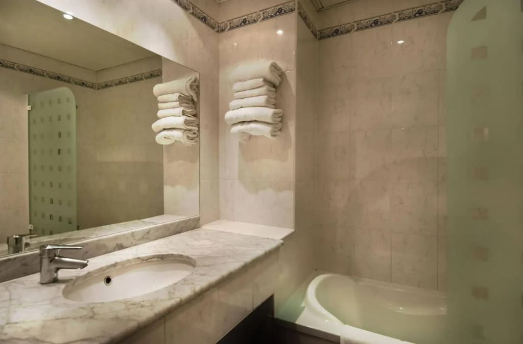 Hotel Claude Bernard Saint Germain - photo 8