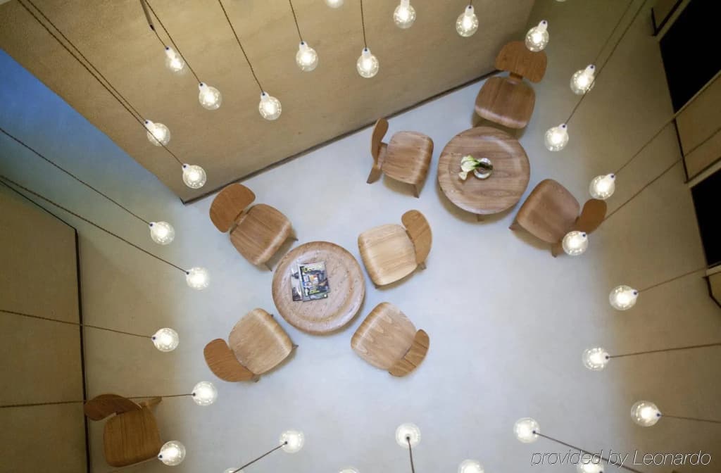 NU Hotel - photo 2