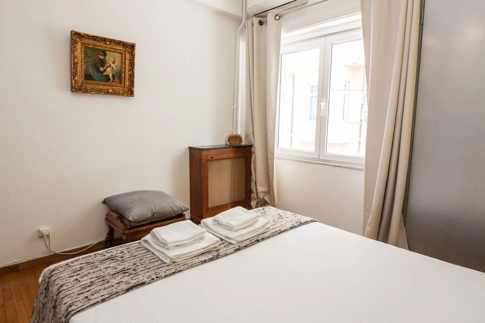 Chic 1 Bedroom Heaven in Athens - photo 5