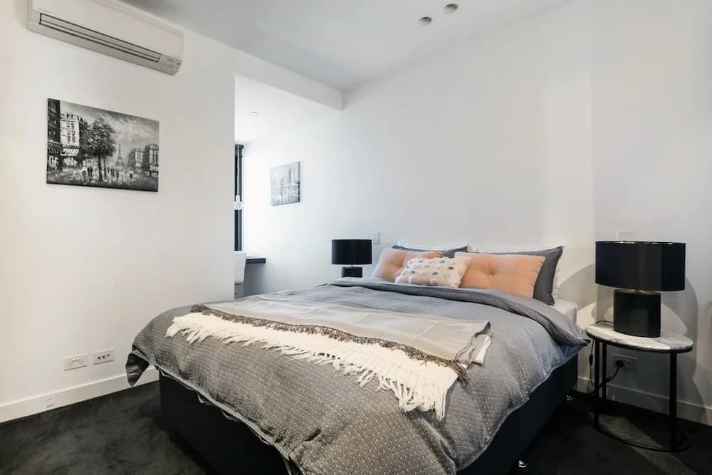 Xanadu Apartments - photo 2