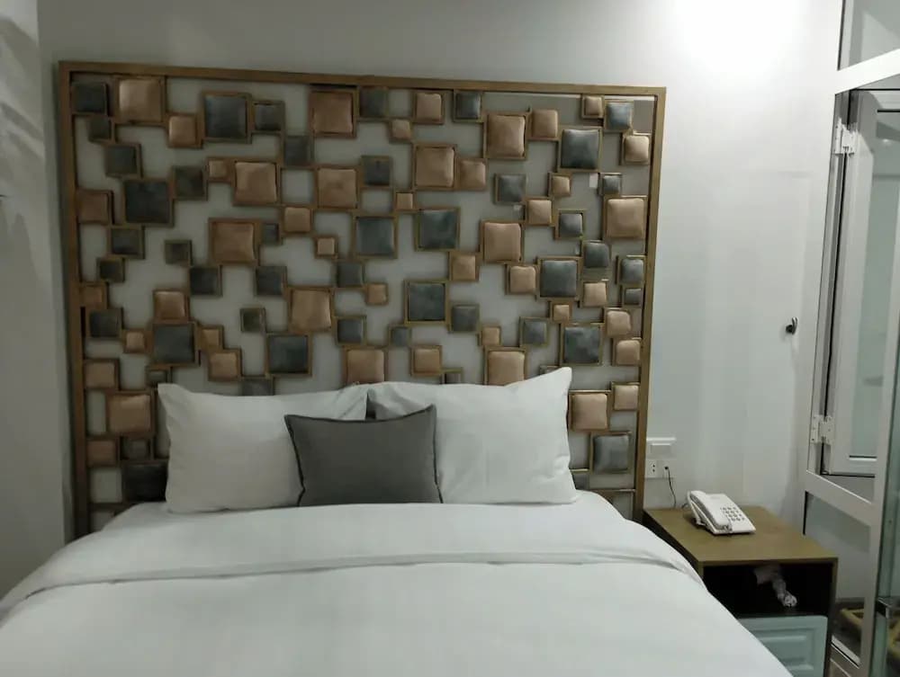 Mai Hotel - photo 4