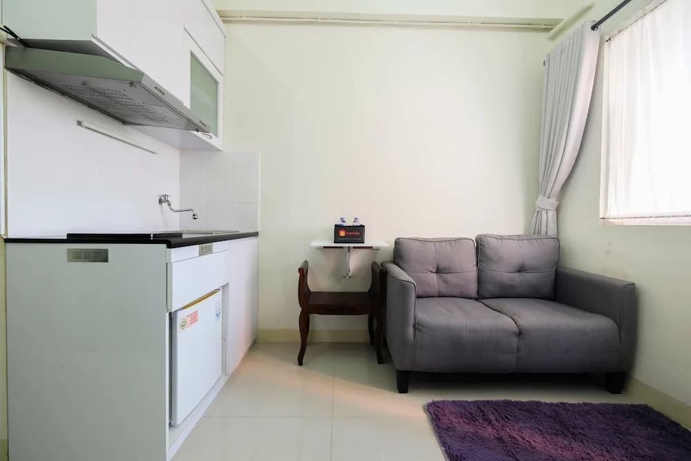 Tranquil 2BR @ Green Pramuka Apartment - photo 13