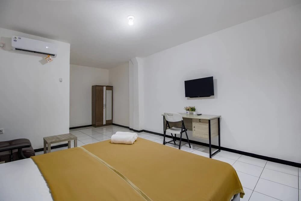 Oriental Residence by Zen Rooms - photo 3
