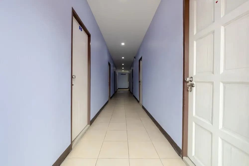 OYO 1030 Cd Mansion - photo 8