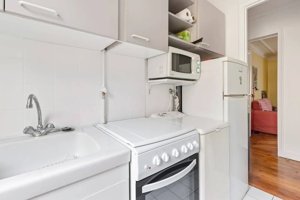 Charming Apartment in the 18th Arrondissement - photo 9