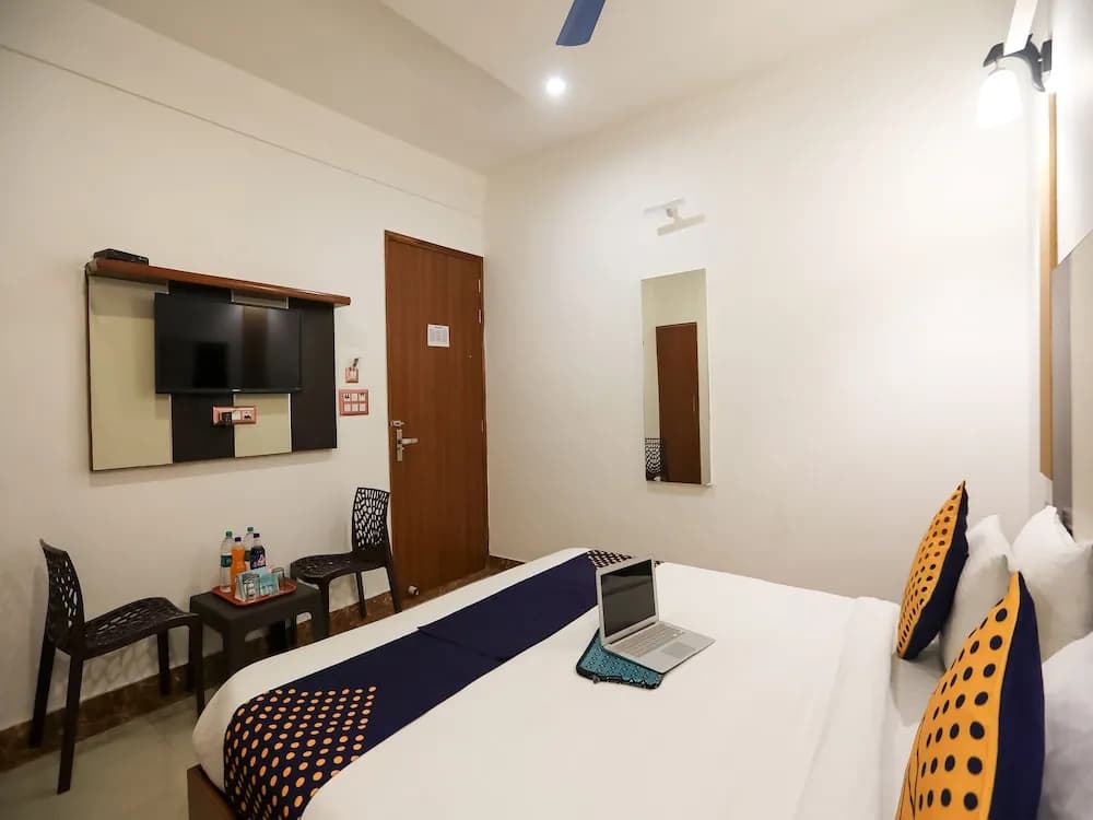 Hotel Deluxe Inn - photo 6