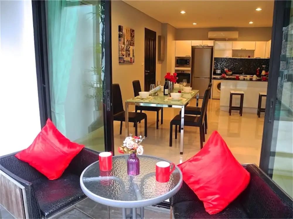 Kamala Regent 2 bedrooms Pool Access Apartment - photo 10