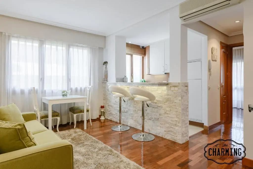 Charming Arguelles Apartment - photo 2
