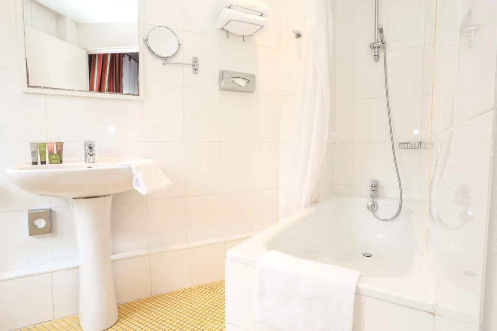 Avalon Hotel Paris Gare du Nord - photo 9