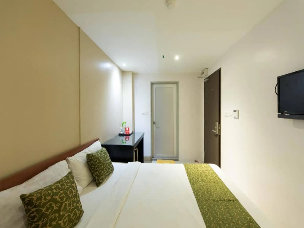 Swiss Cottage Hotel - photo 5
