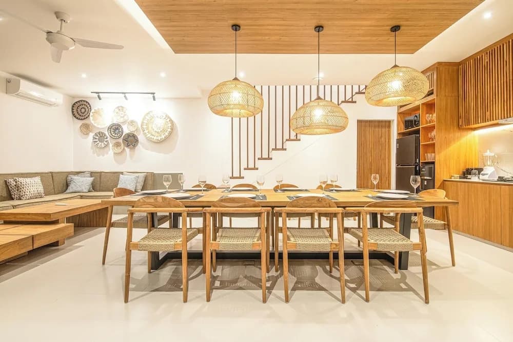 Elegant 5BR Modern Villa Steps From Caf Del Mar - photo 24