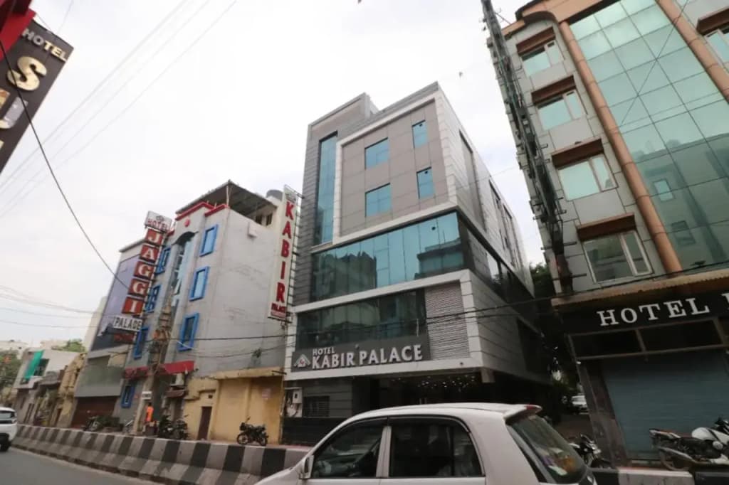 Hotel Kabir Palace - photo 1
