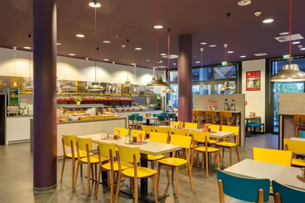 MEININGER Hotel Berlin Hauptbahnhof - photo 20