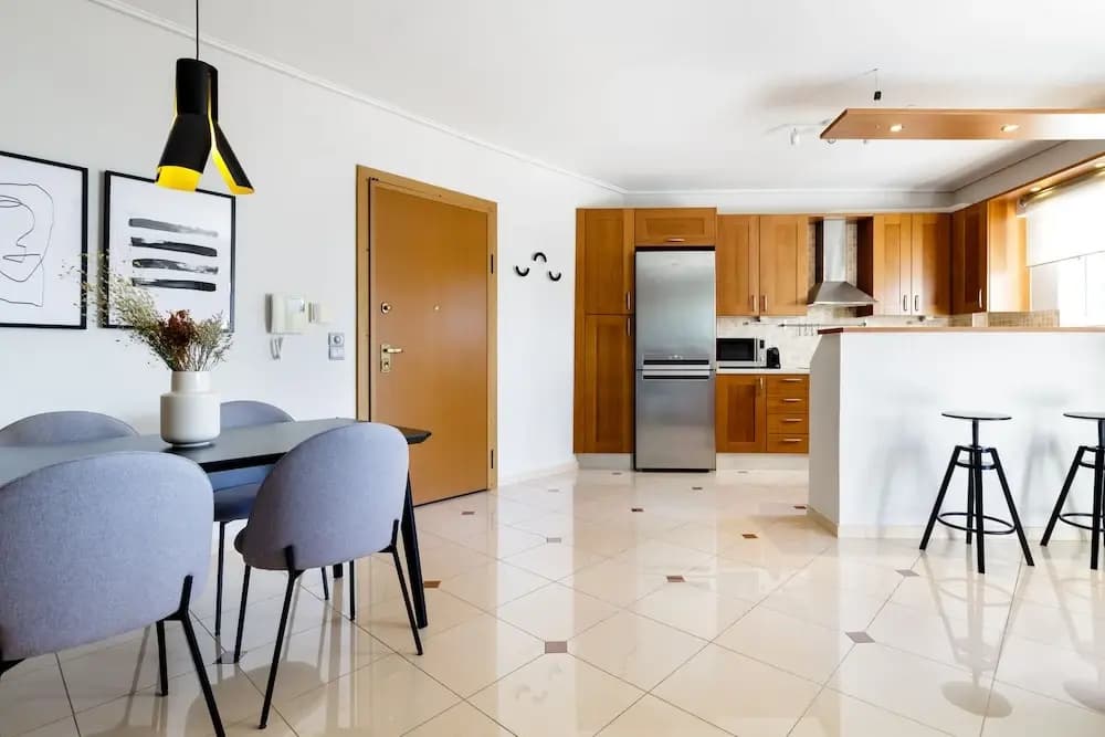 Upstreet Convenient 2bd Apartment - photo 17