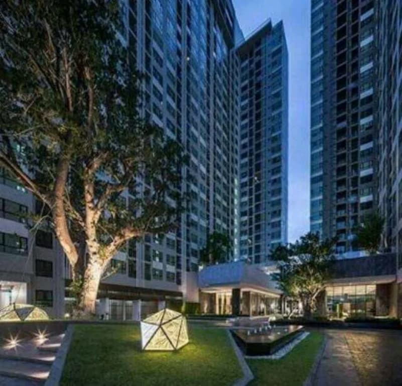 The Base Pattaya by Avi - photo 7