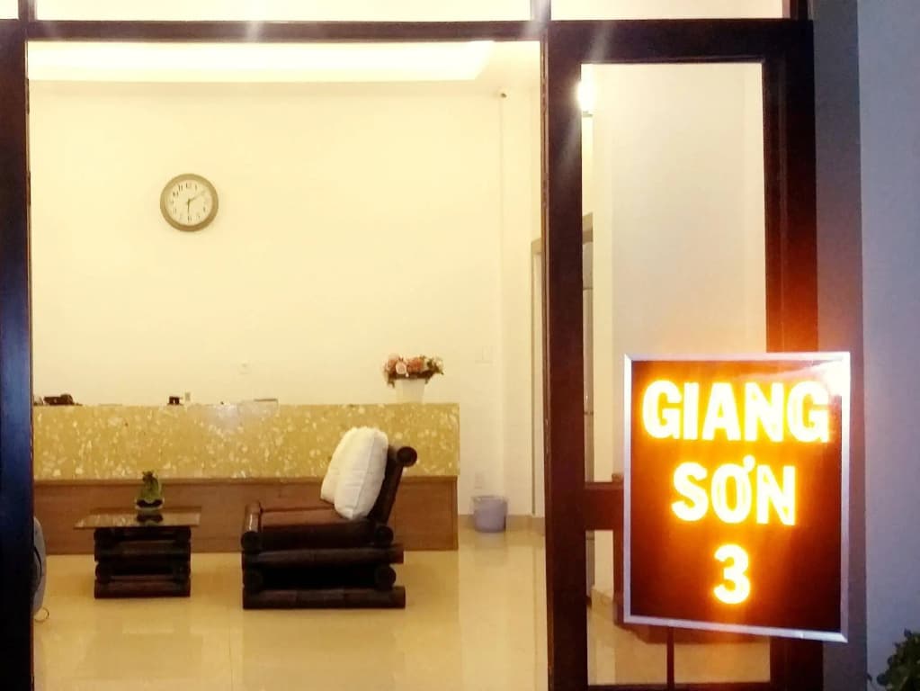 Giang Son 3 Hotel - photo 2