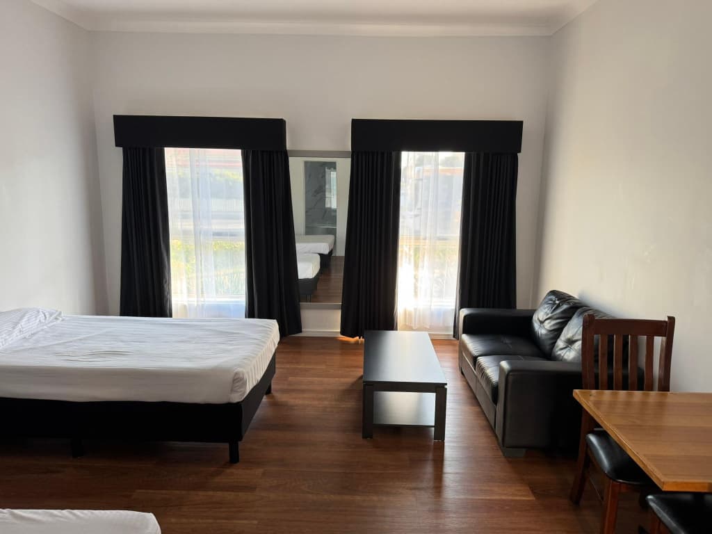 Footscray Motor Inn - photo 3