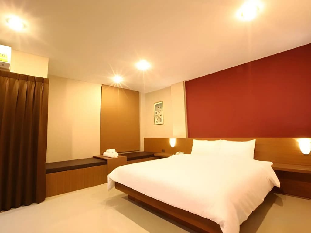 The Plubpla Serviced Apartment - photo 4
