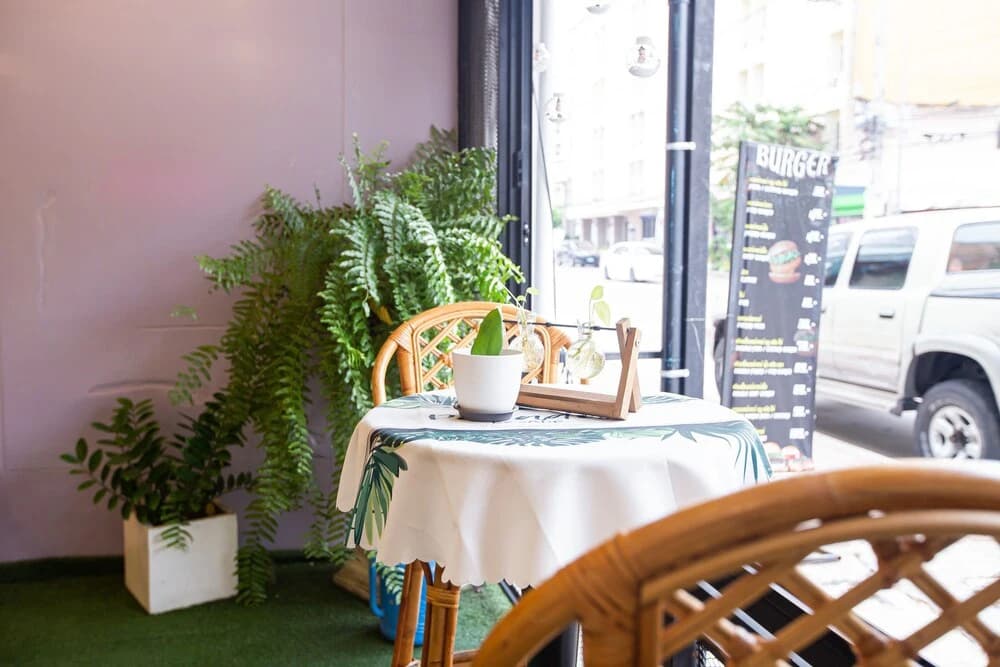 RedDoorz The Readers Cafe and Rooms - photo 15