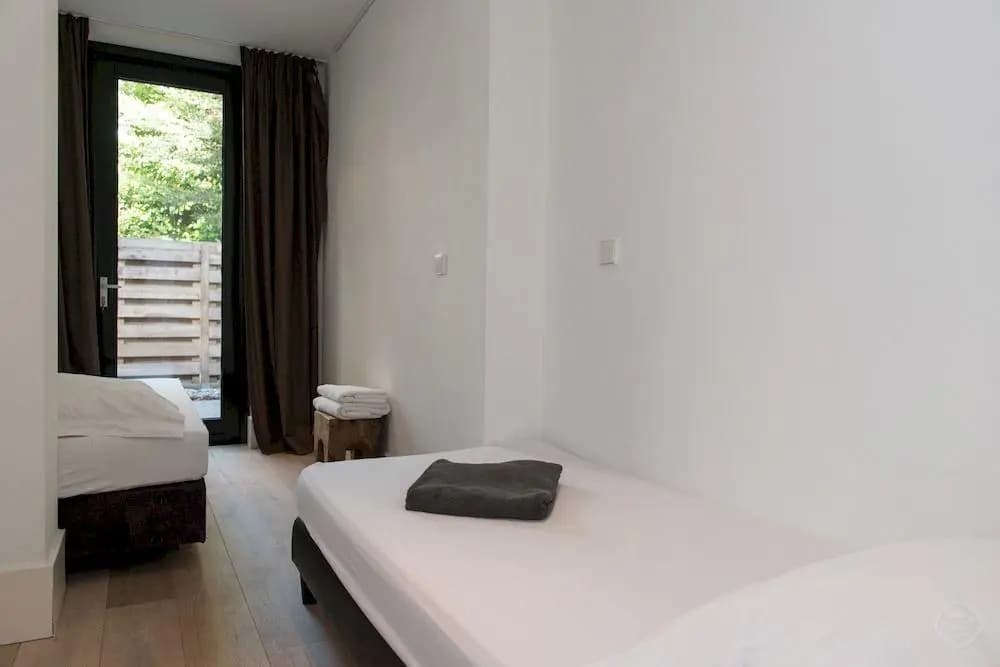 Lionel Apartments - photo 3