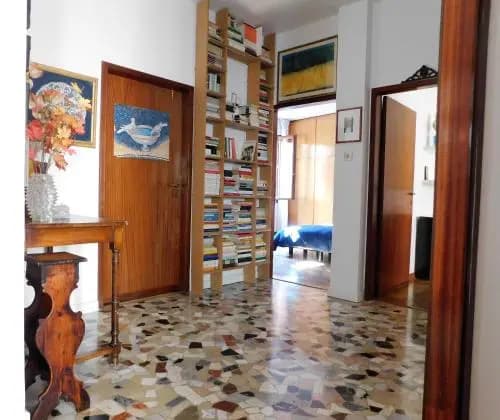 Nouvelle Vague Apartment - photo 5