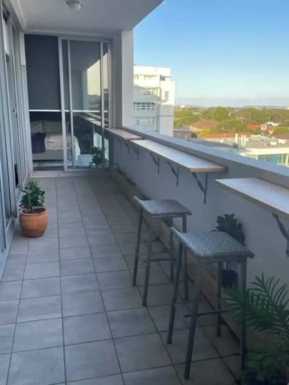 Spacious One Bedroom Apartment- With Large Balcony - photo 11