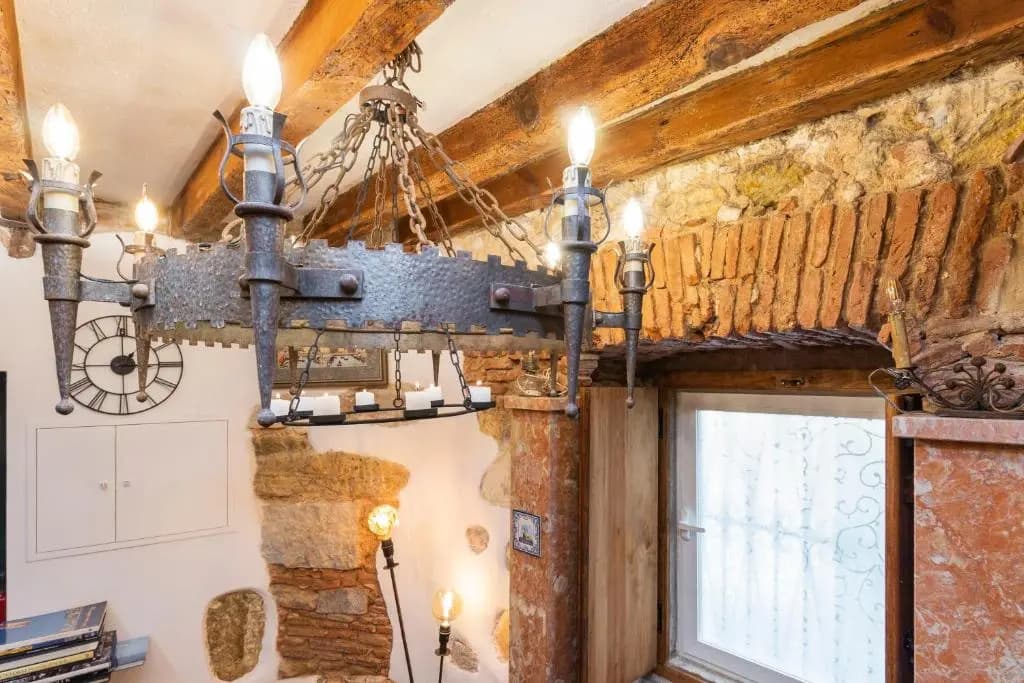 Romantic Medieval Apartment - photo 15