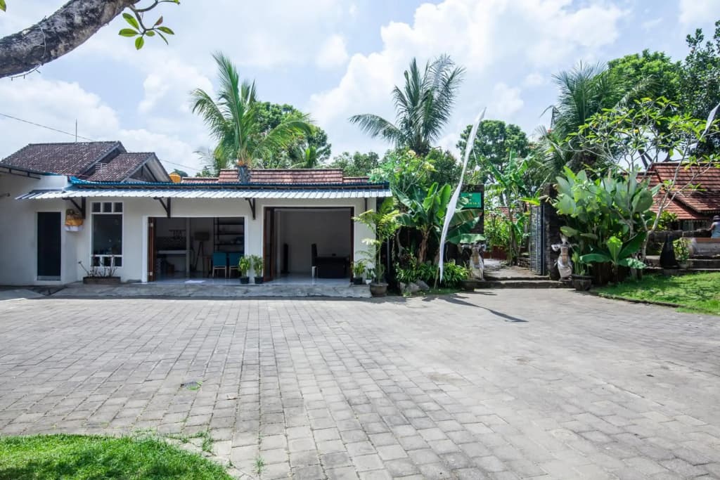 Outpost Ubud Bungalows - photo 8