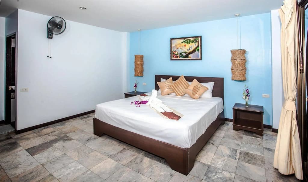 Nirvana Hotel Patong - photo 4
