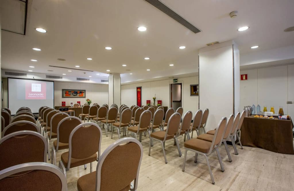Leonardo Hotel Madrid City Center - photo 18