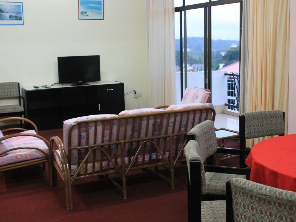 Country Lodge Resort - photo 8