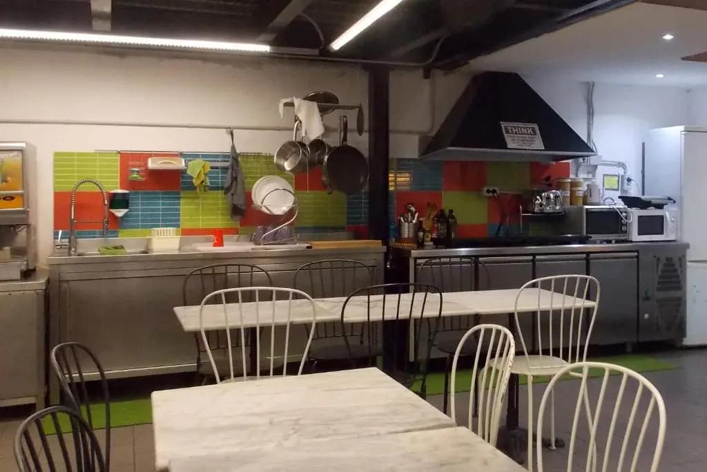 Hostel Colours - photo 29