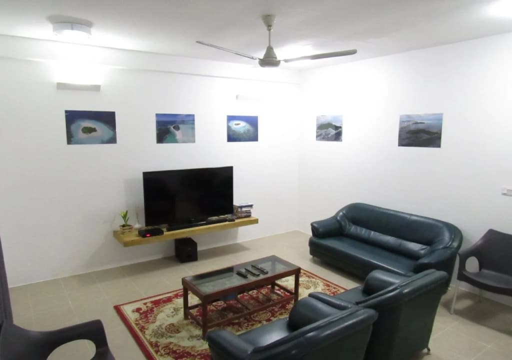 Small Island Lodge - photo 3