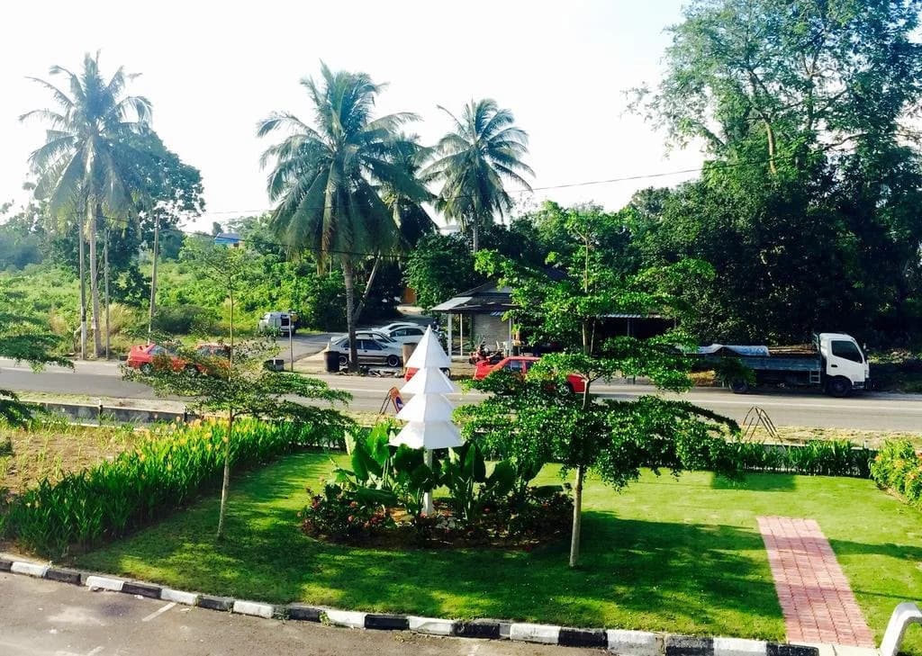 Semerah Garden Hotel - photo 11
