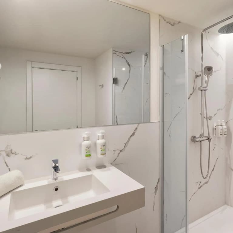 B&B HOTEL Madrid Vallecas La Gavia - photo 9