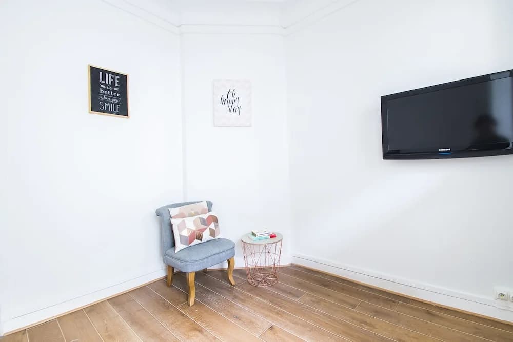 Luxury Apartment in Paris-Champs Elysées - photo 1