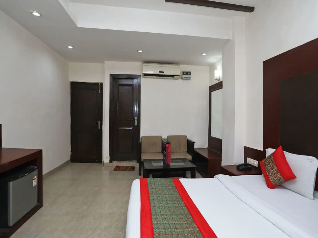 OYO 512 Hotel Aman Inn - photo 3