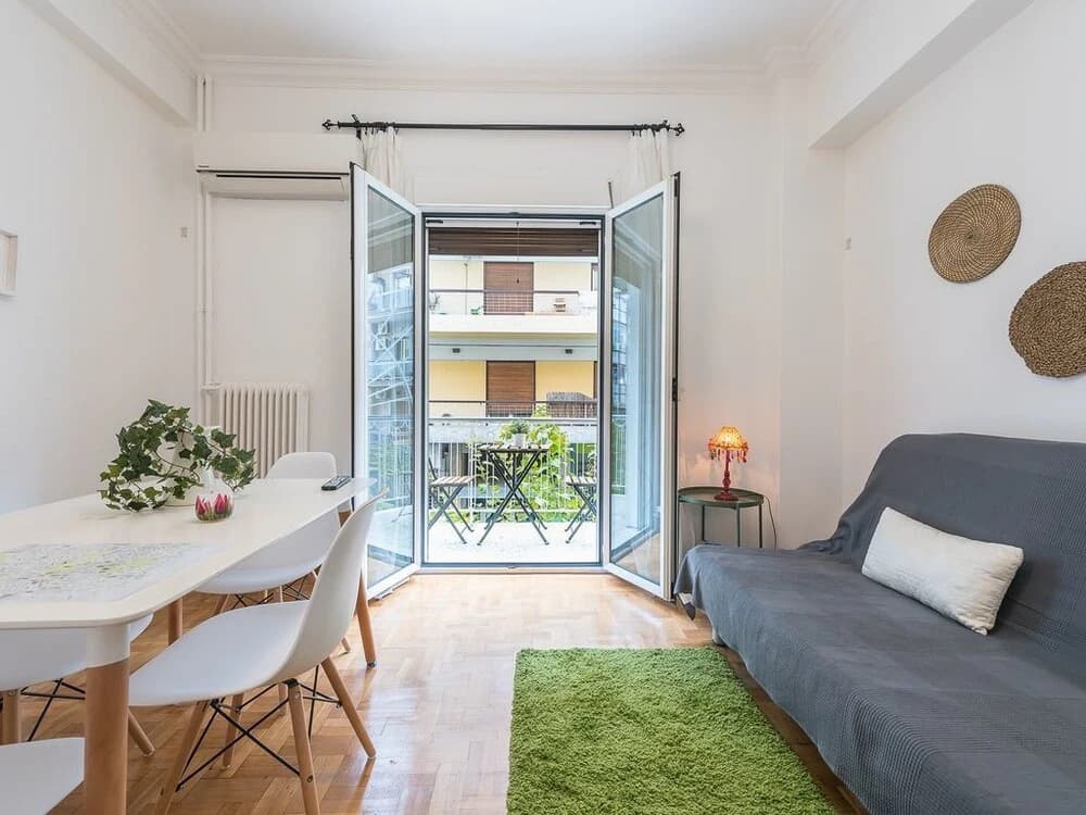 Spacious and Stylish Home in Central Athens by Cloudkeys - photo 2