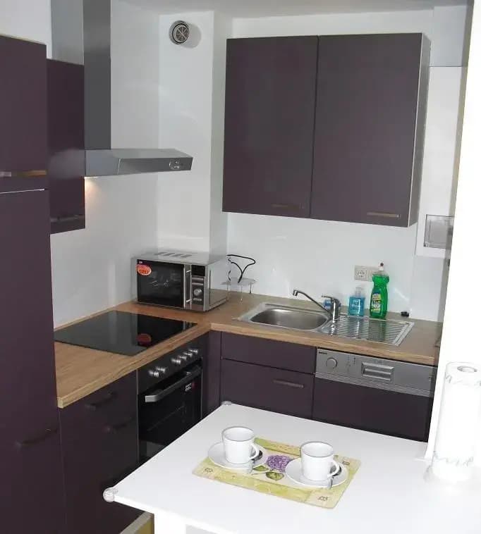 Serviced Apartment with Sunny Balcony - photo 9