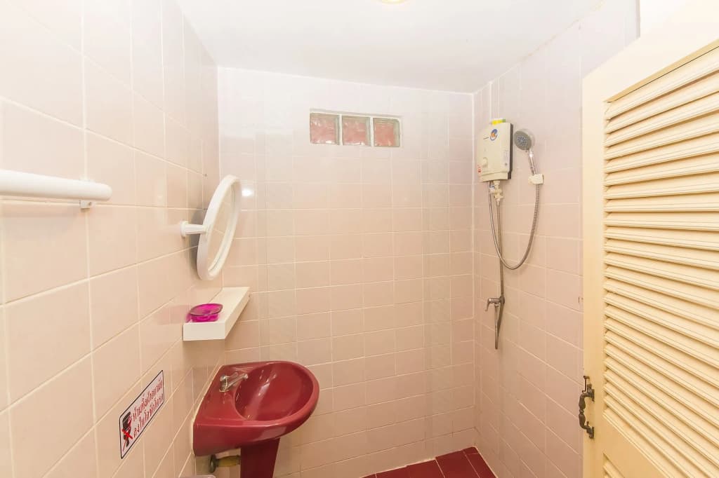 Aree 's House - photo 7