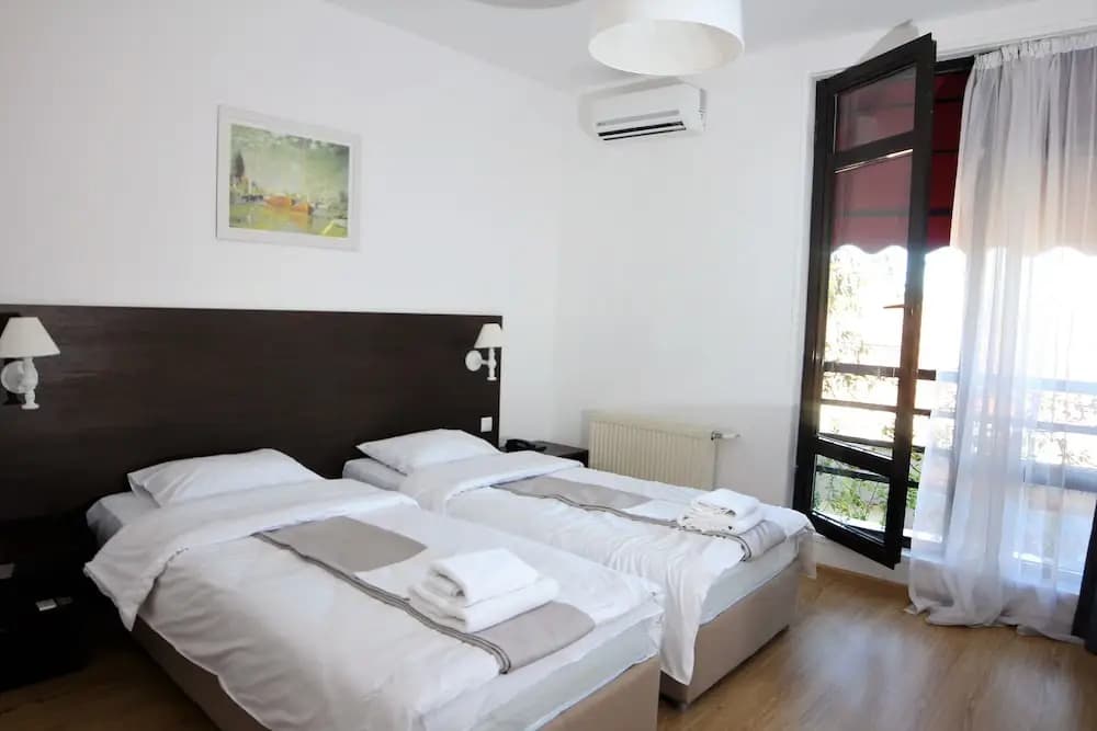 Dayroom Chardonnay Boutique Hotel - photo 5
